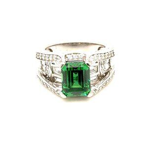 Beautiful 925 Silver Green Emerald/Cz Ring